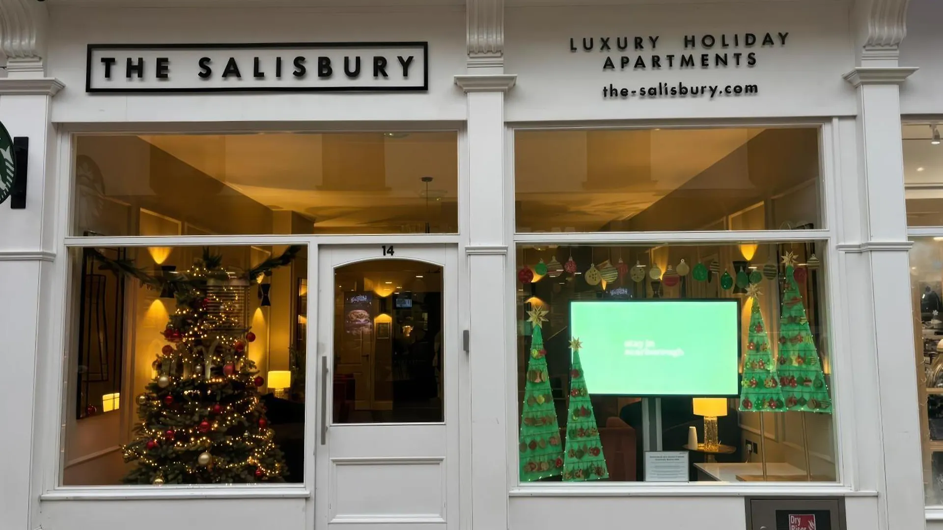 アパート スカーバラ305 The Salisburyアパートメント